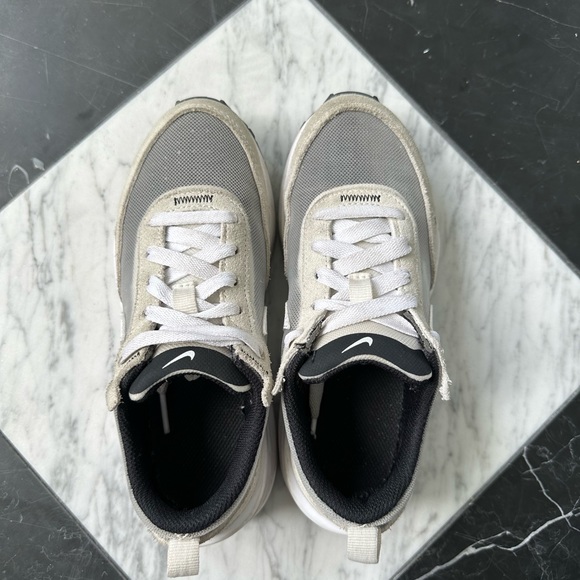 NIKE Little Kids 13.5 US White Waffle One Sneakers EU31.5 Suede Mesh Trainers - Picture 3 of 8